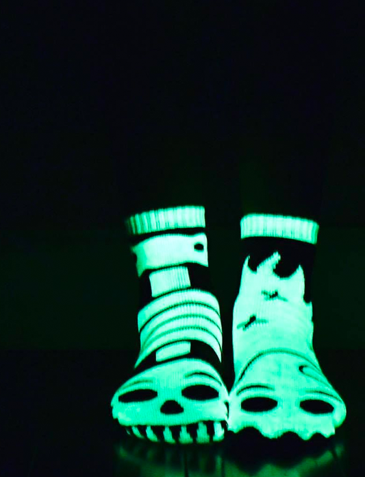 KIDS GHOST & SKULL GLOW-IN-THE-DARK SOCKS!